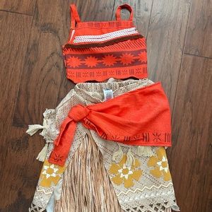 Disney world Moana dress up costume (three pieces) excellent condition